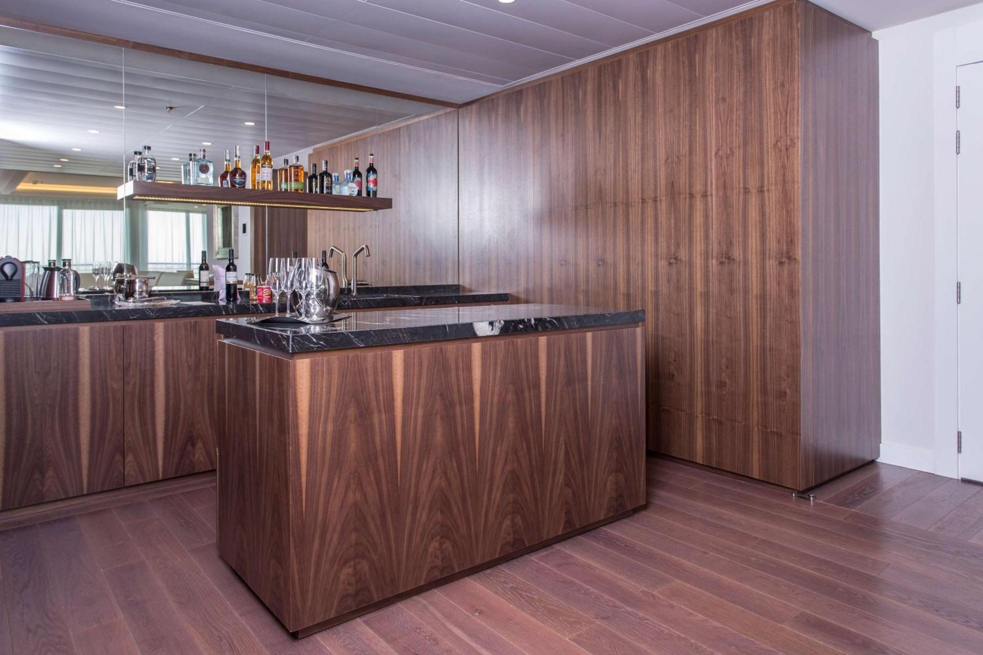 Nh Collection Madrid Eurobuilding Hotel Bagian luar foto
